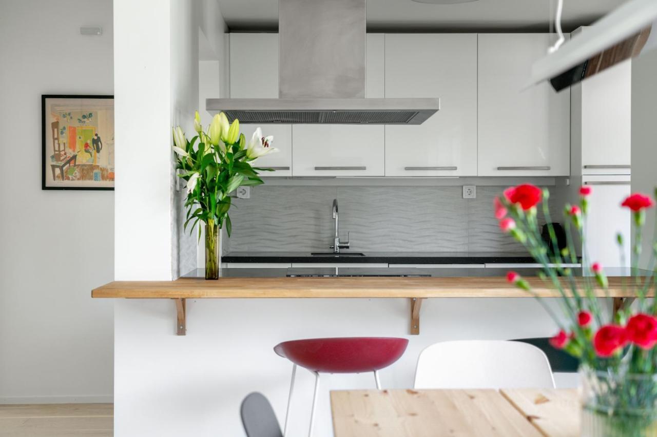 Elegant Home With Stunning Sea View And Garden ストックホルム エクステリア 写真
