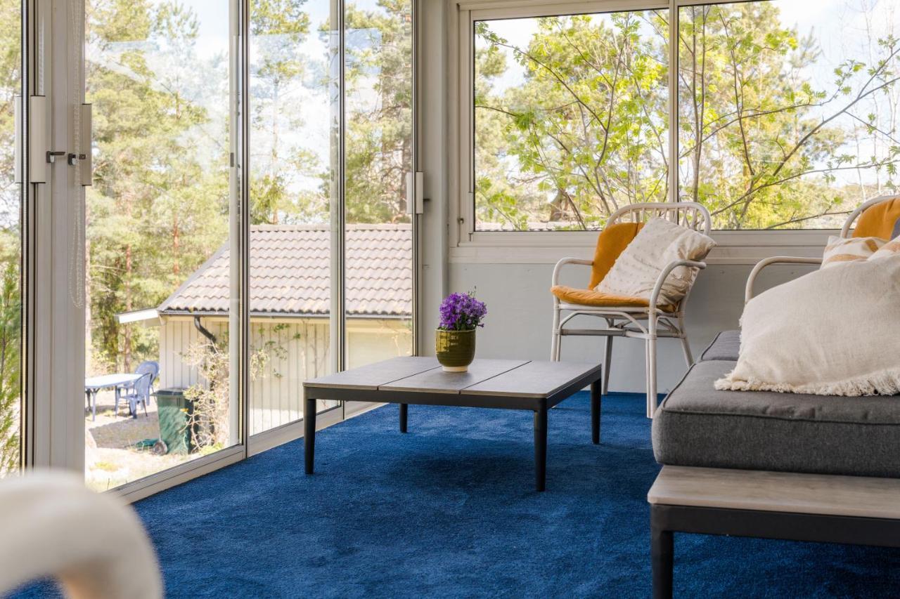 Elegant Home With Stunning Sea View And Garden ストックホルム エクステリア 写真